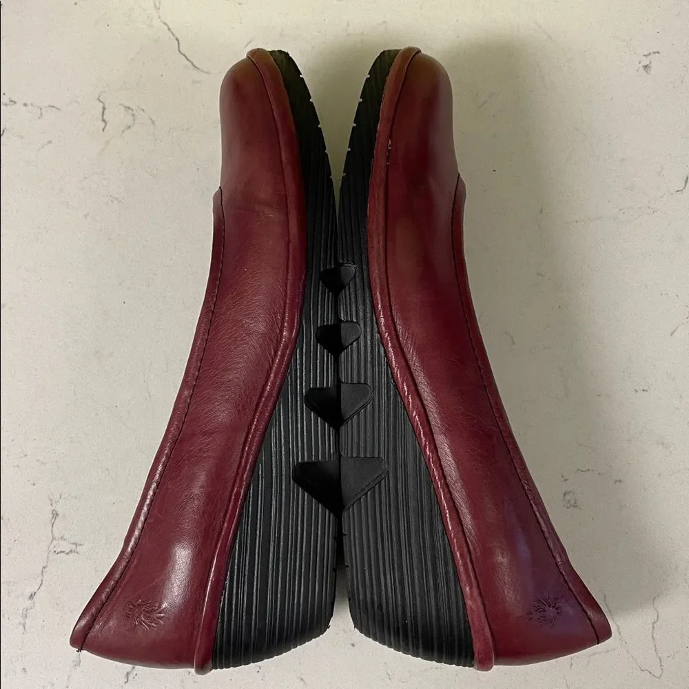 FLY London Women's Wedge Pump Bordeaux Pumps Size Euro 39 US 8 - 8 1/2 approx
